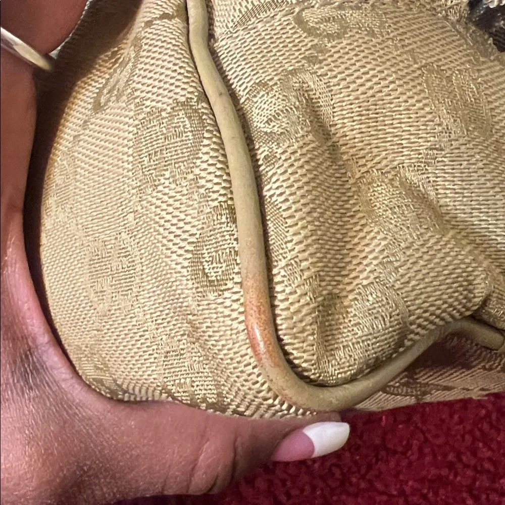 GUCCI authentic VINTAGE MONOGRAM HALF MOON MINI POUCHETTE BAG - Picture 11 of 17